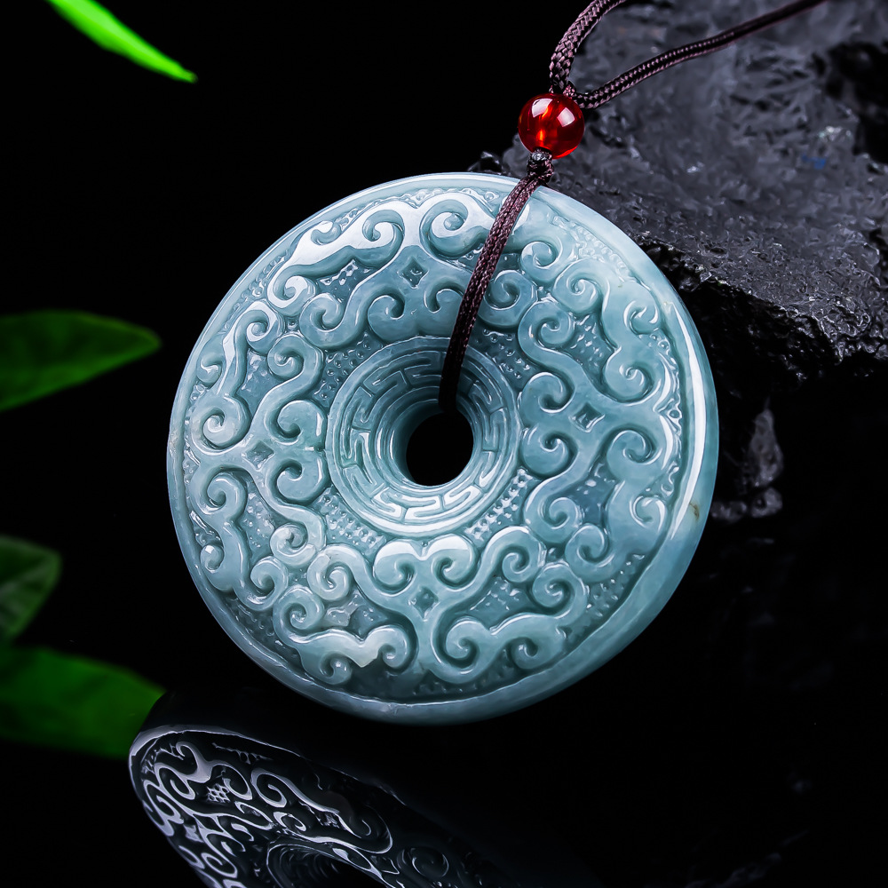 Jewelry & Watches Spółka Z Ograniczoną Odpowiedzialnością Sp Z Oo - قلادة زهرة من اليشم البورمي الطبيعي،
