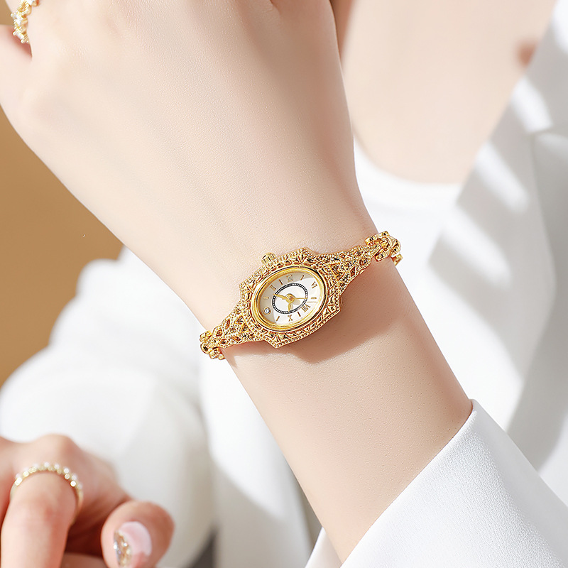 ساعة يد نسائية بتصميم برميلي ع - مراجعة Vintage Jewelry Watches Women وسعره