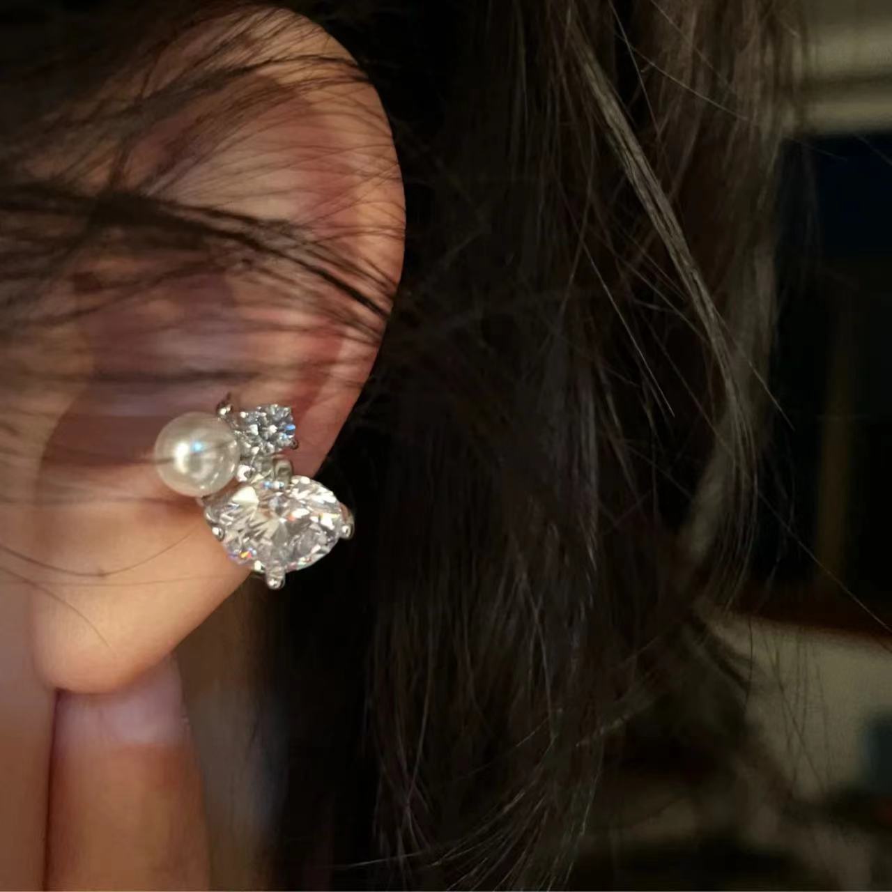 قطعة واحدة من مشبك الأذن اللام - مراجعة Ear Cuff No Piercing وسعره