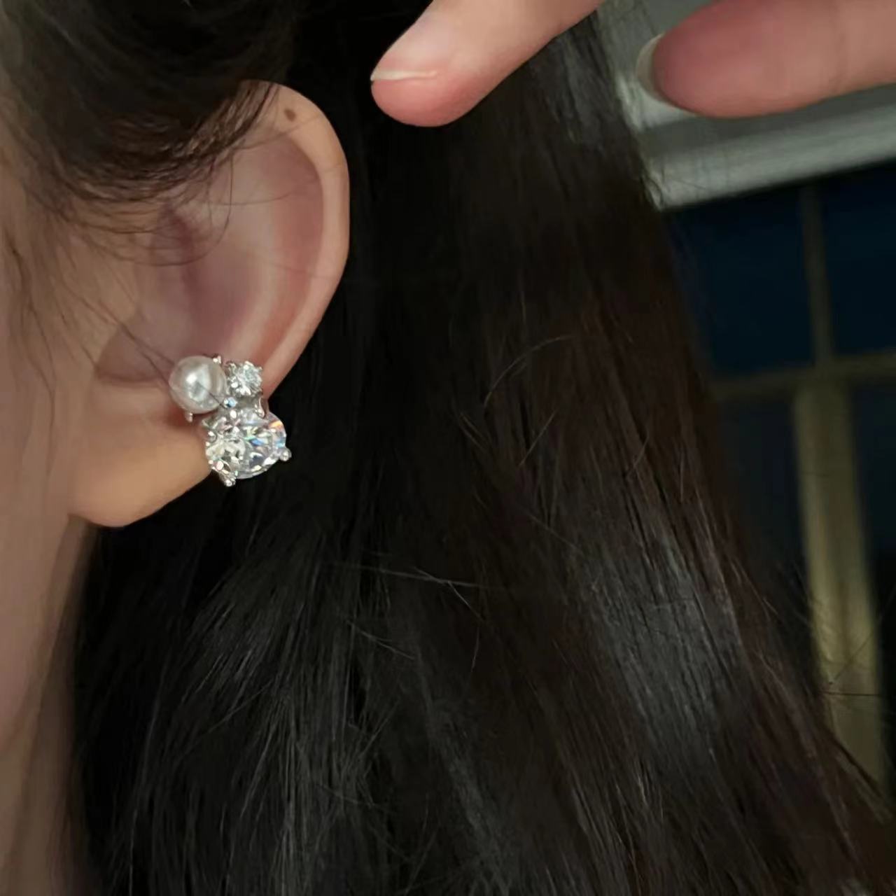 قطعة واحدة من مشبك الأذن اللام - مراجعة Ear Cuff No Piercing وسعره